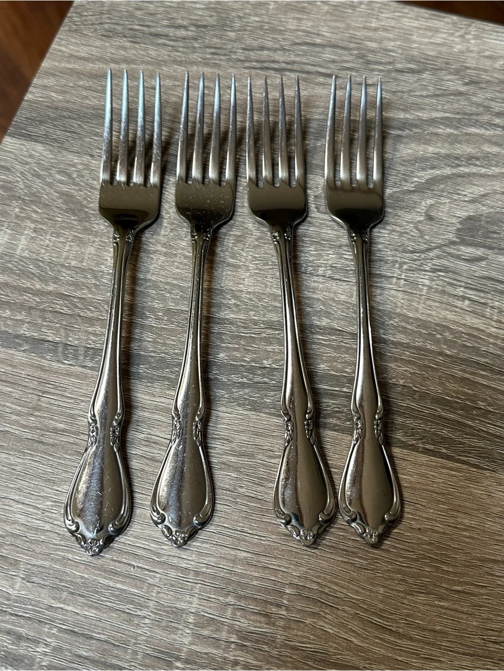 (4) Oneida Oneidacraft CHATEAU Deluxe Stainless Dinner Forks Set Of 4